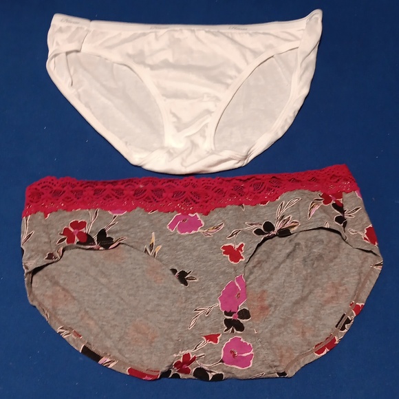 Panties (2) - Picture 1 of 3